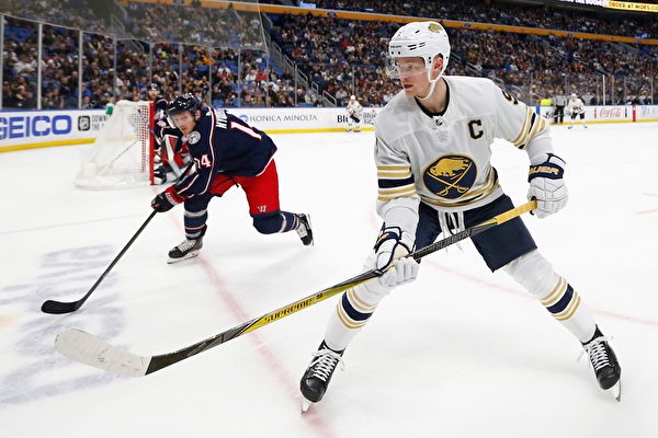 刚刚！詹姆斯的左脚啊！湖人输西部第二，东契奇38分三双