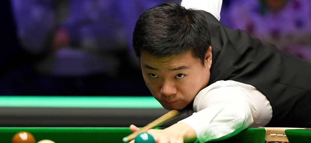 队友传球给 队友传球给